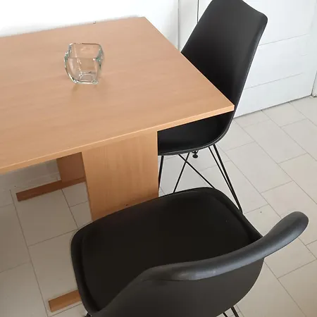 Appartement Cozy Close To The Station & Center